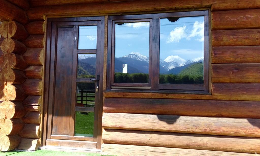 Casa Muntelui - Sambata Pensionat Sîmbăta de Sus Eksteriør billede