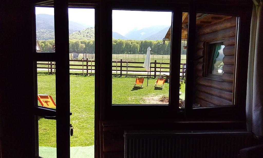 Casa Muntelui - Sambata Pensionat Sîmbăta de Sus Værelse billede